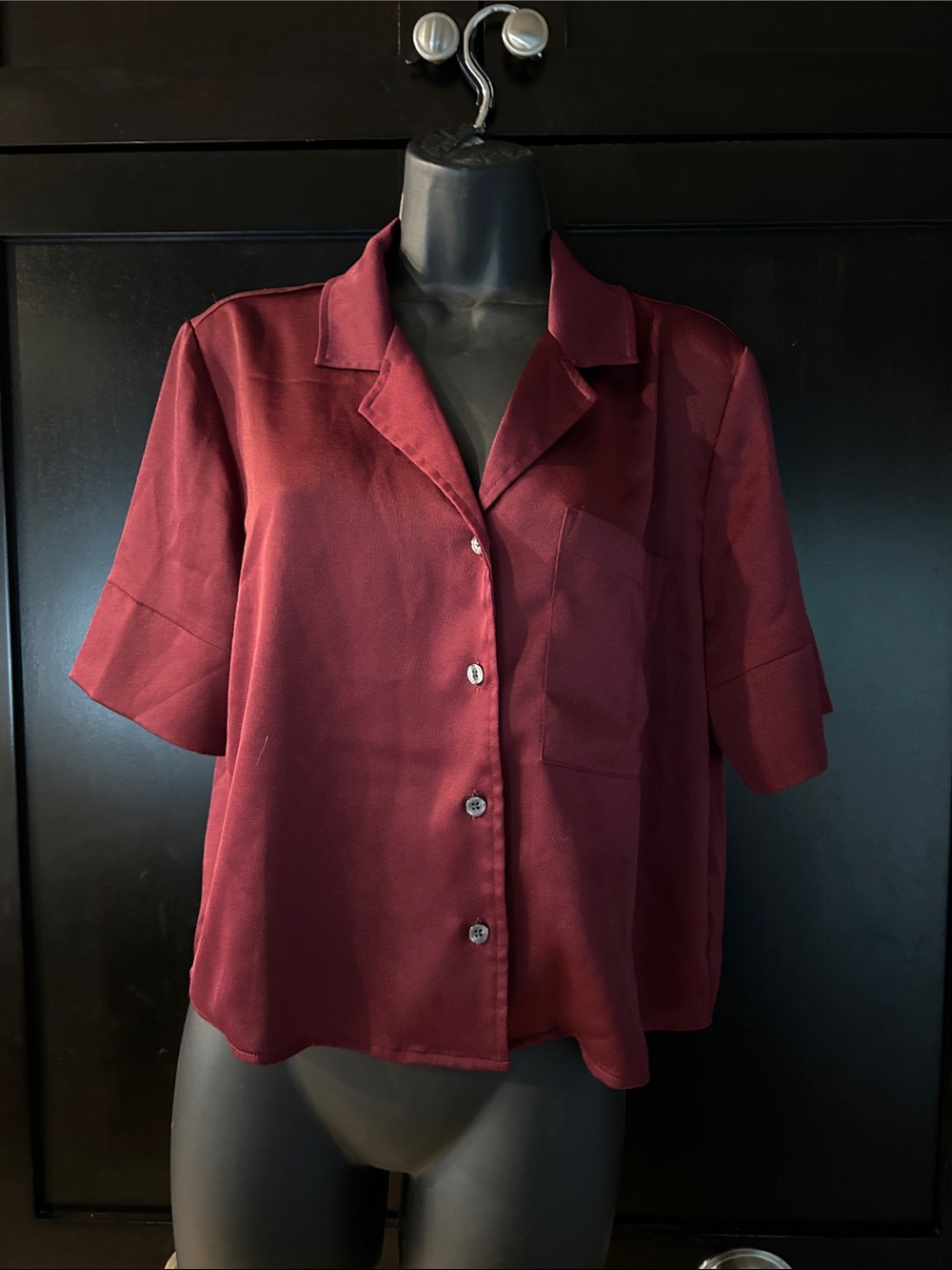 Banana Republic Short-Sleeve Button-Down Top in Burgundy